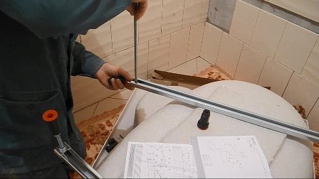 Установка акриловой ванны на ножки самостоятельно фото